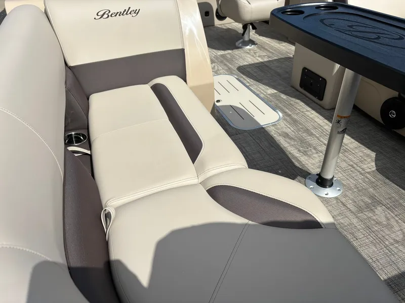 Slide: The Image of Bentley Pontoons 223 Legacy Swingback 2026 - 23