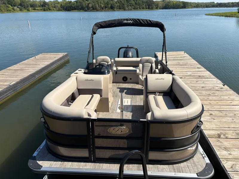 Slide: The Image of Bentley Pontoons 223 Legacy Swingback 2026 - 3