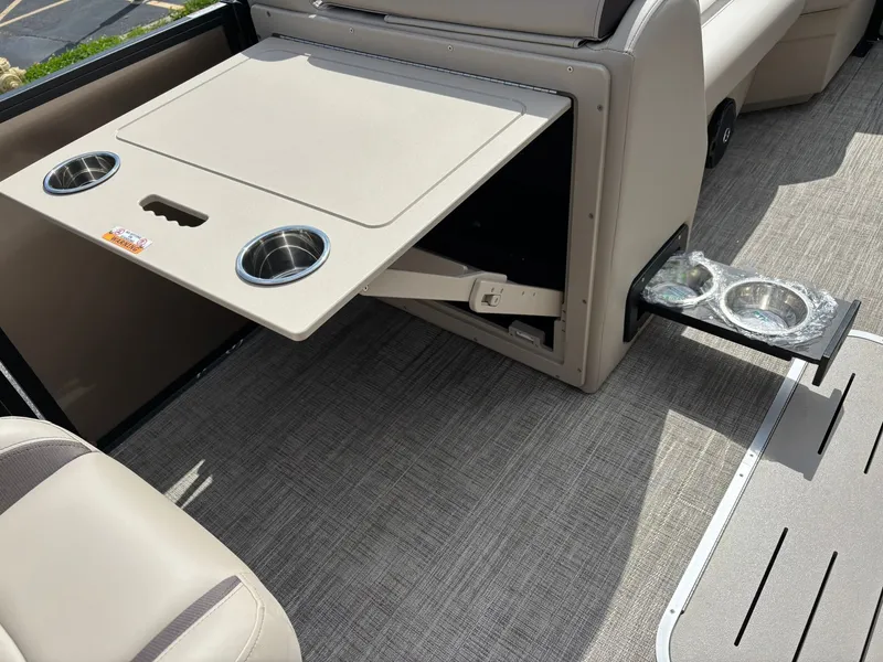 Slide: The Image of Bentley Pontoons 223 Legacy Swingback 2026 - 38