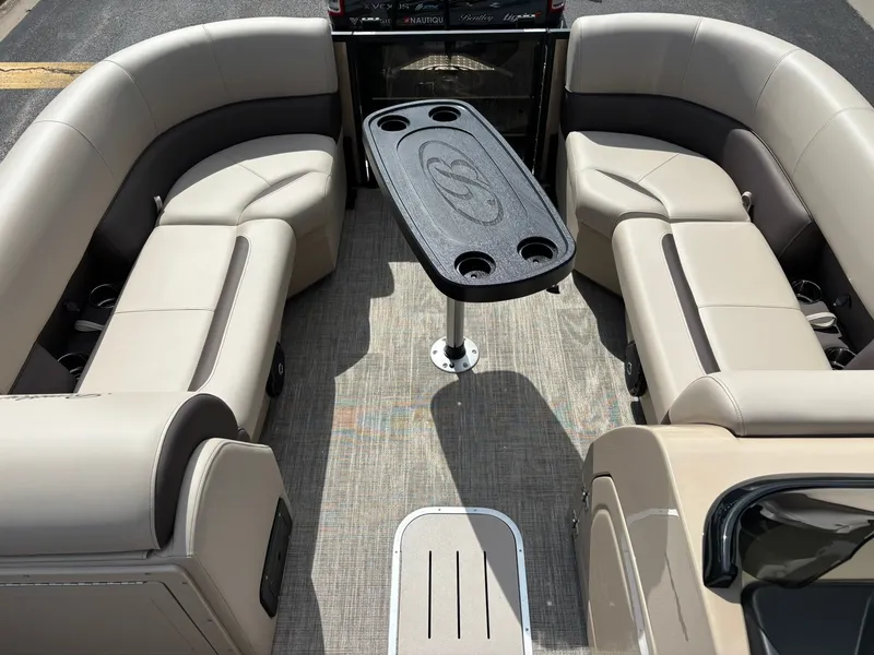 Slide: The Image of Bentley Pontoons 223 Legacy Swingback 2026 - 9