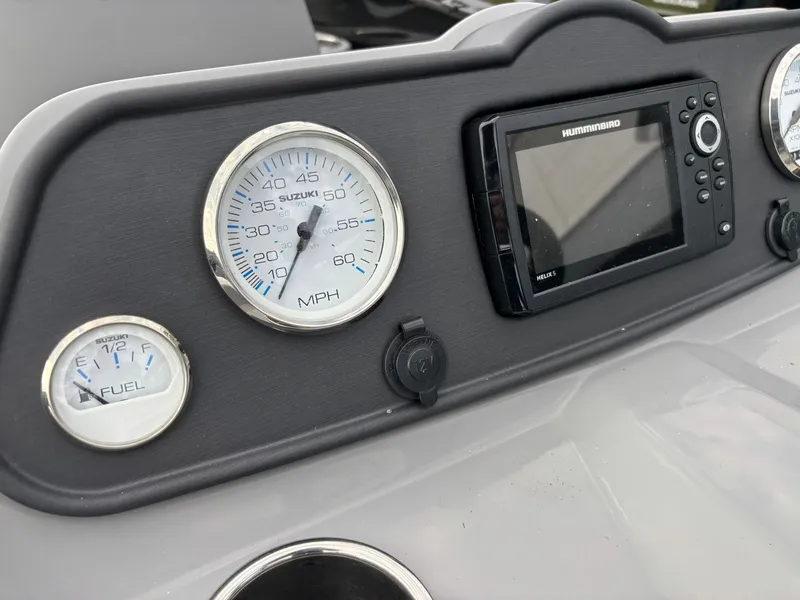 Slide: The Image of Bentley Pontoons 200 Fish CWT 2026 - 23