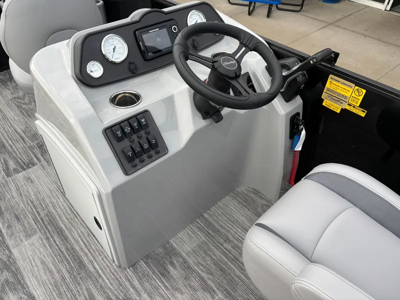 Slide: The Image of Bentley Pontoons 200 Fish CWT 2026 - 25