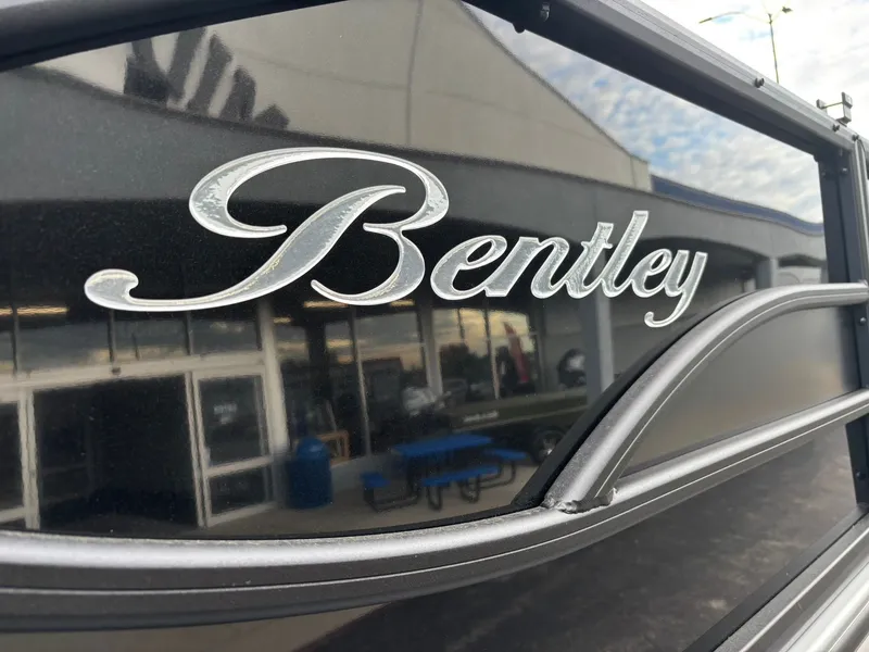 Slide: The Image of Bentley Pontoons 200 Fish CWT 2026 - 32
