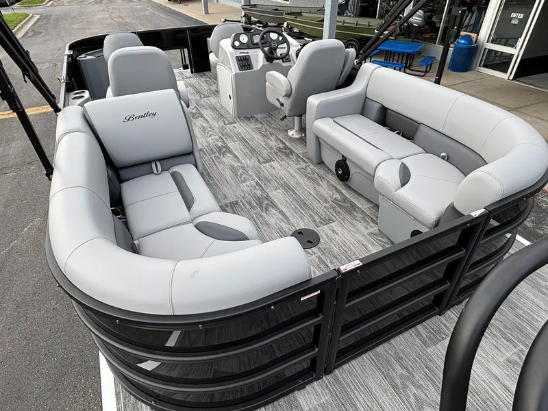 Slide: The Image of Bentley Pontoons 200 Fish CWT 2026 - 9