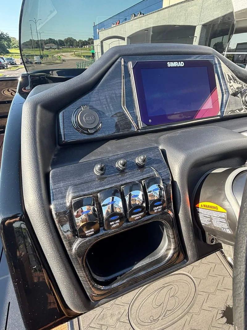 Slide: The Image of Bentley Pontoons 223 Elite QSB 2026 - 22