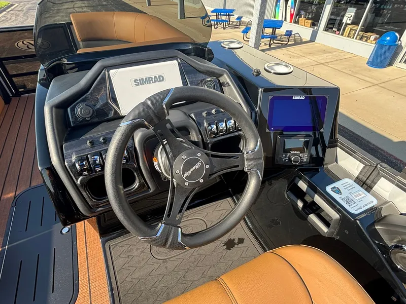 Slide: The Image of Bentley Pontoons 223 Elite QSB 2026 - 23