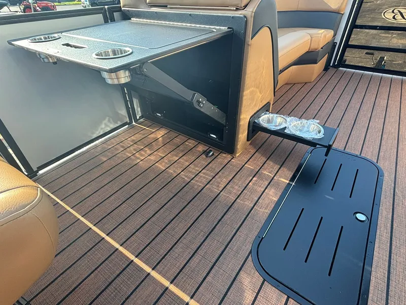 Slide: The Image of Bentley Pontoons 223 Elite QSB 2026 - 28