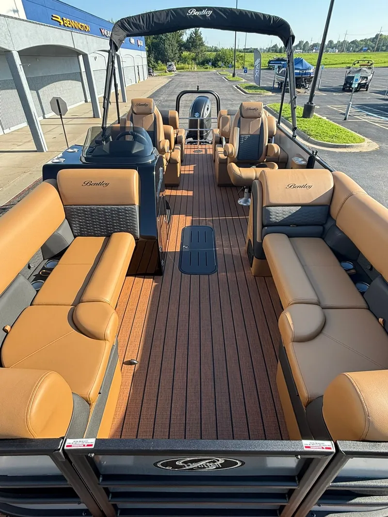 Slide: The Image of Bentley Pontoons 223 Elite QSB 2026 - 34