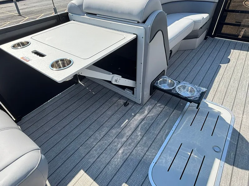 Slide: The Image of Bentley Pontoons 223 Elite QSB 2026 - 26