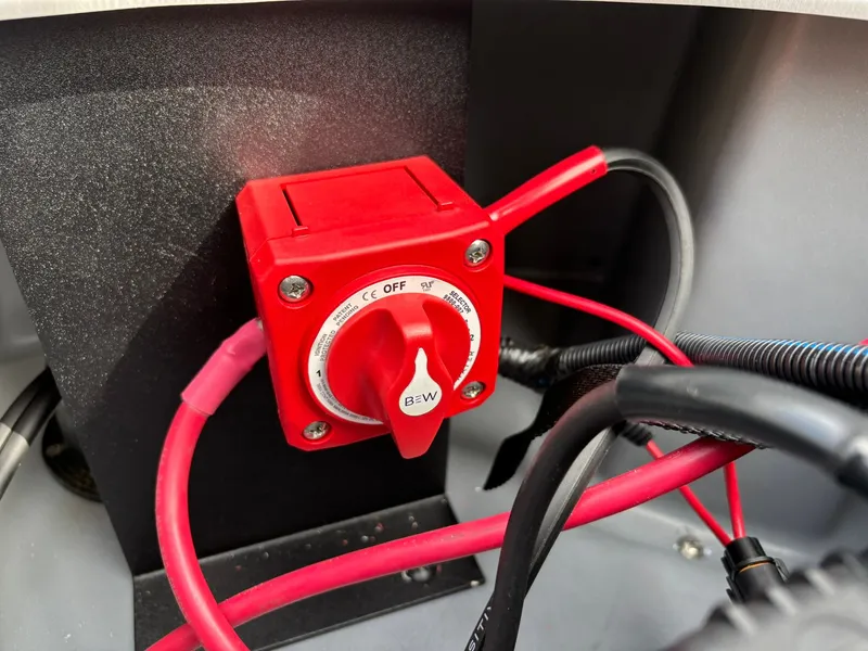 Slide: The Image of Bentley Pontoons 160 LE CR 2026 - 14