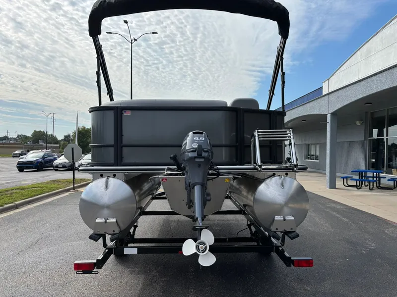 Slide: The Image of Bentley Pontoons 160 LE CR 2026 - 27