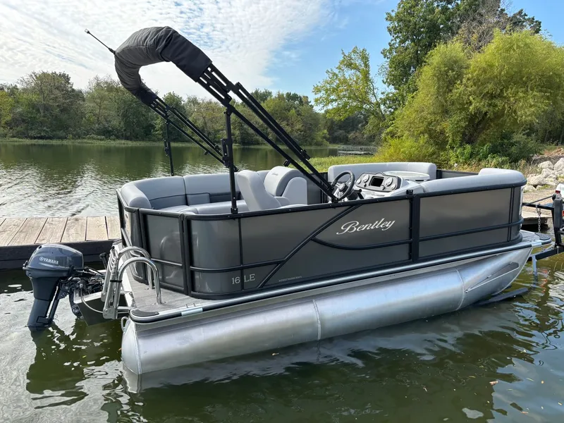 Slide: The Image of Bentley Pontoons 160 LE CR 2026 - 36