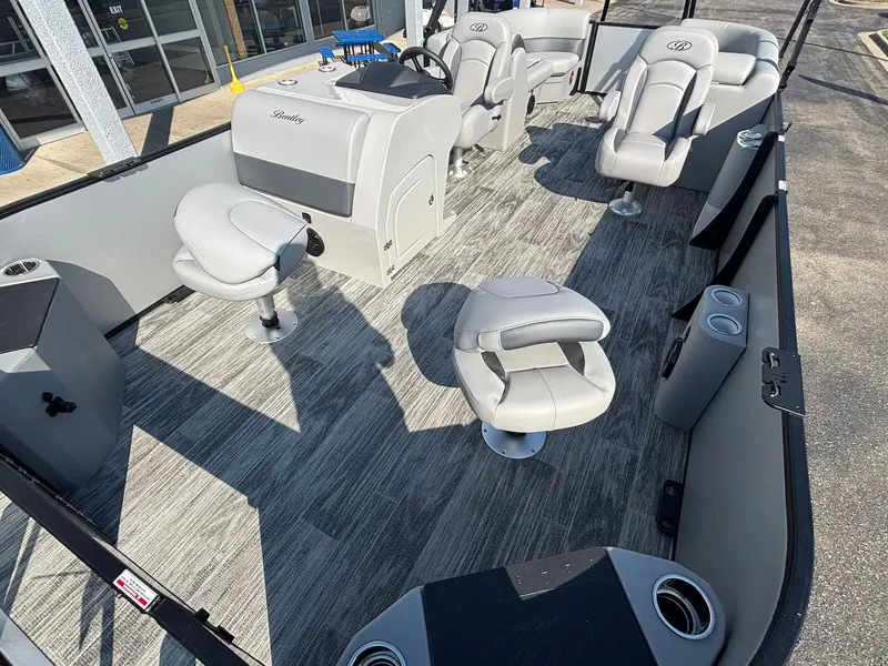Slide: The Image of Bentley Pontoons 220 fish cwt 2026 - 19