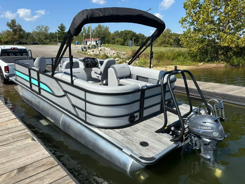 Slide: The Image of Bentley Pontoons 220 fish cwt 2026 - 31