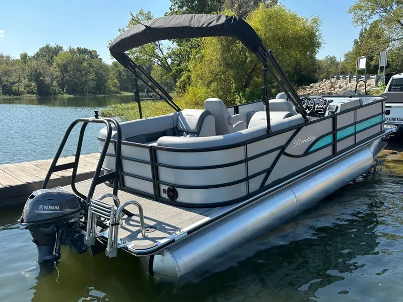 Slide: The Image of Bentley Pontoons 220 fish cwt 2026 - 32