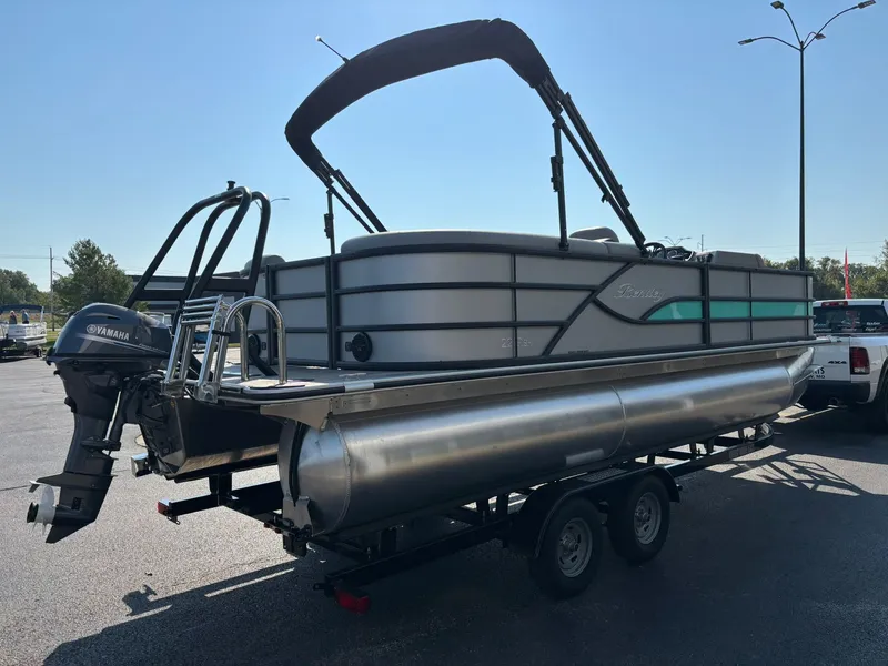 Slide: The Image of Bentley Pontoons 220 fish cwt 2026 - 4