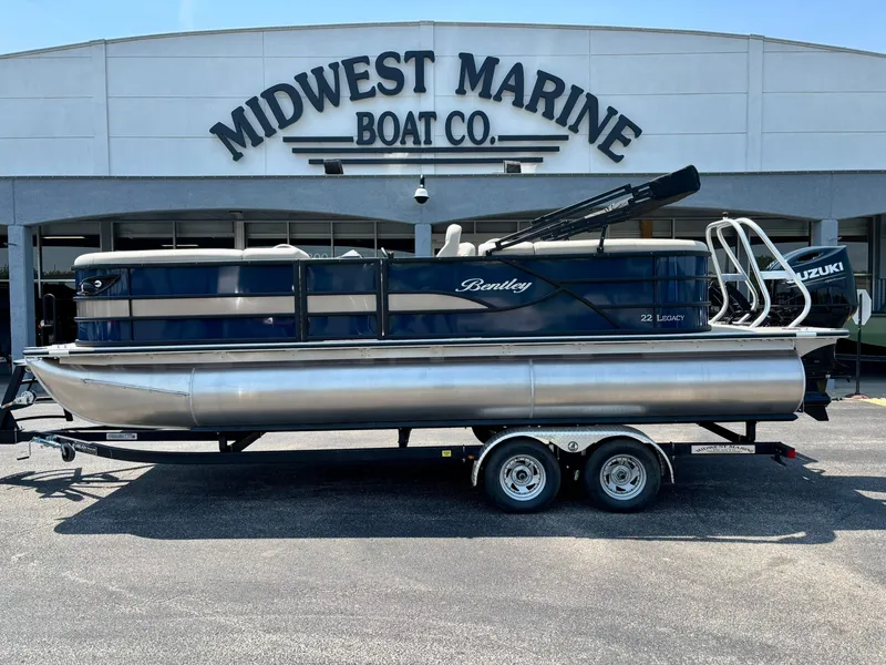 The Image of Bentley Pontoons 223 LEGACY NAVIGATOR 2025 - 1