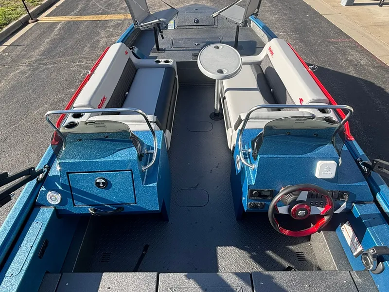 Slide: The Image of SeaArk Easy 200 2026 - 12