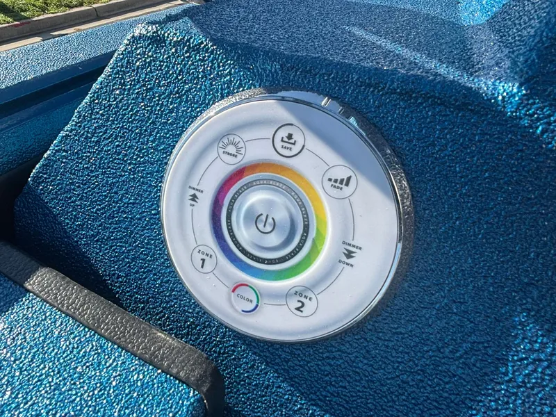 Slide: The Image of SeaArk Easy 200 2026 - 15