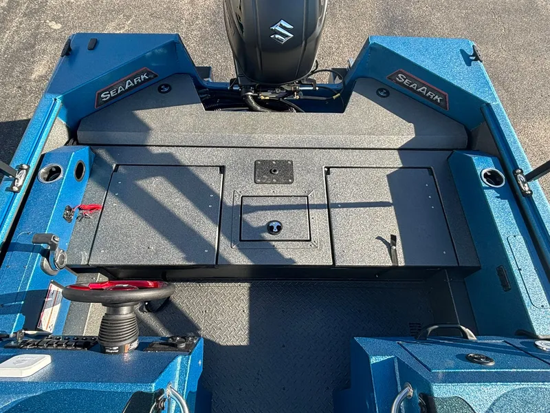 Slide: The Image of SeaArk Easy 200 2026 - 23