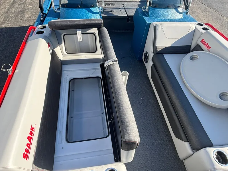 Slide: The Image of SeaArk Easy 200 2026 - 31