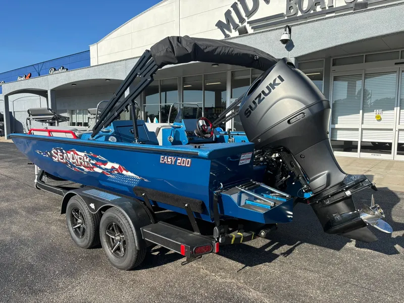 Slide: The Image of SeaArk Easy 200 2026 - 8
