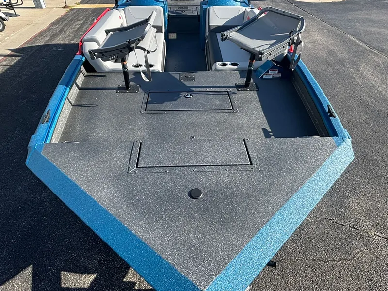 Slide: The Image of SeaArk Easy 200 2026 - 9