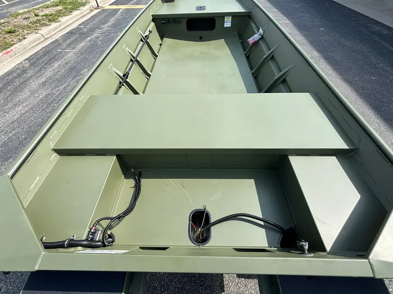 Slide: The Image of SeaArk 1652 Special 2026 - 10