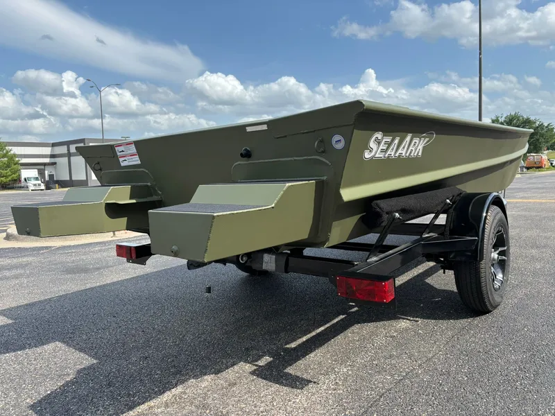 Slide: The Image of SeaArk 1652 Special 2026 - 6