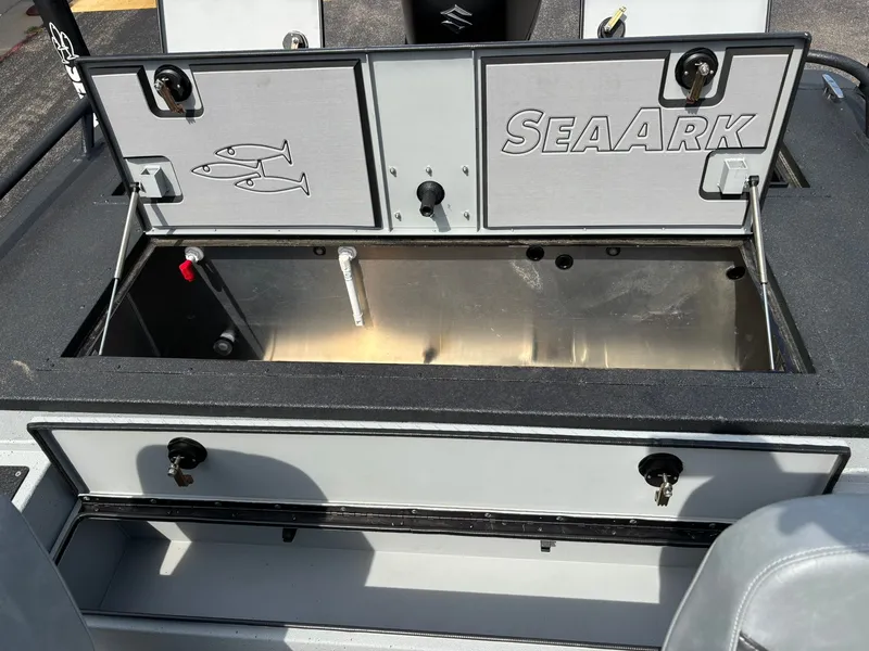 Slide: The Image of SeaArk Dynasty 2.0 2026 - 33