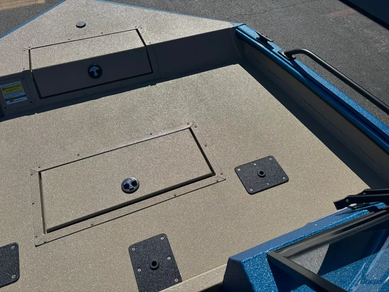 Slide: The Image of SeaArk Pro Cat 200 2026 - 13