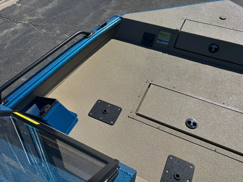 Slide: The Image of SeaArk Pro Cat 200 2026 - 14