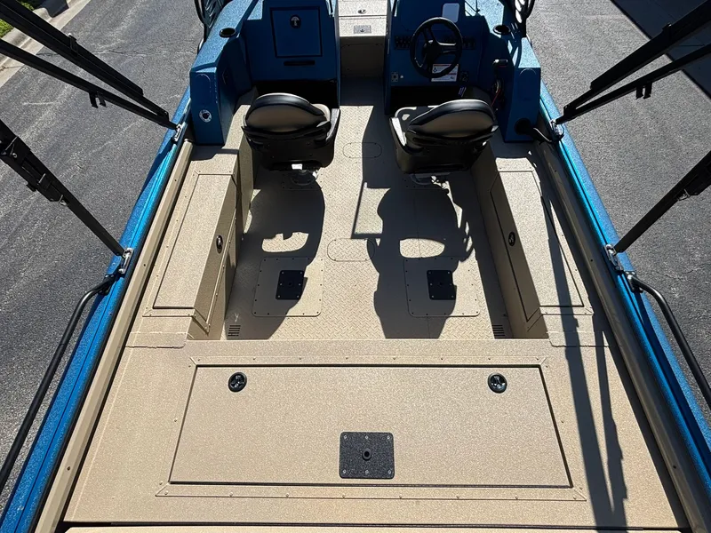 Slide: The Image of SeaArk Pro Cat 200 2026 - 26