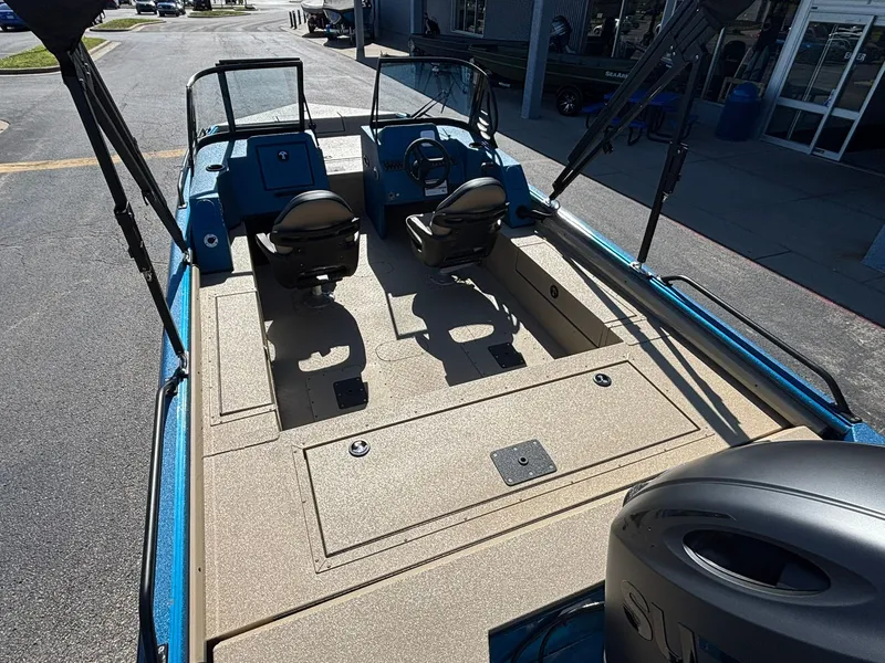 Slide: The Image of SeaArk Pro Cat 200 2026 - 28