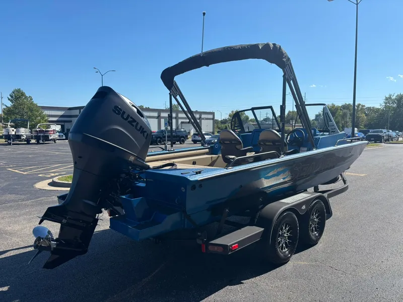 Slide: The Image of SeaArk Pro Cat 200 2026 - 32