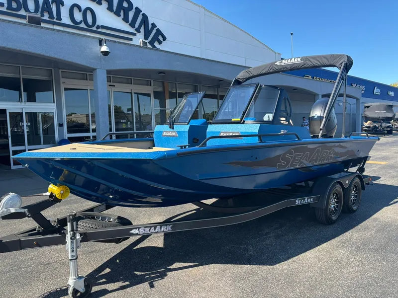 Slide: The Image of SeaArk Pro Cat 200 2026 - 34