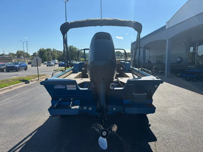 Slide: The Image of SeaArk Pro Cat 200 2026 - 39