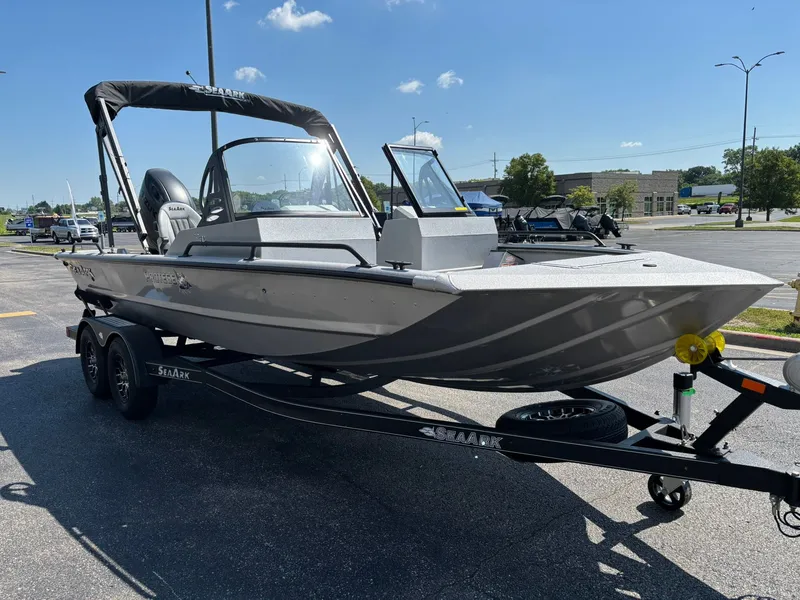 Slide: The Image of SeaArk Protege 200 2026 - 6