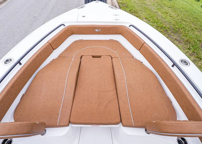 Slide: The Image of Sea Hunt Ultra 255 SE 2026 - 25