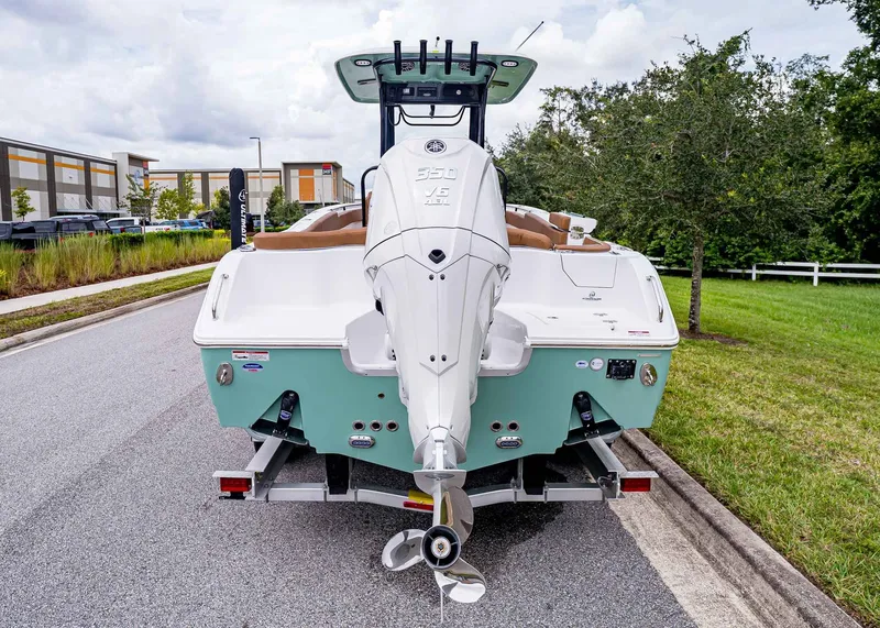 Slide: The Image of Sea Hunt Ultra 255 SE 2026 - 4