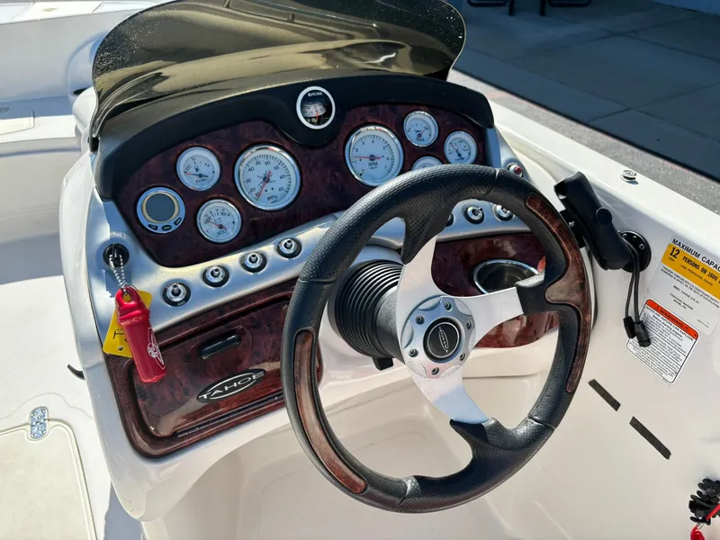 Slide: The Image of Tracker TAHOE 215 2014 - 11