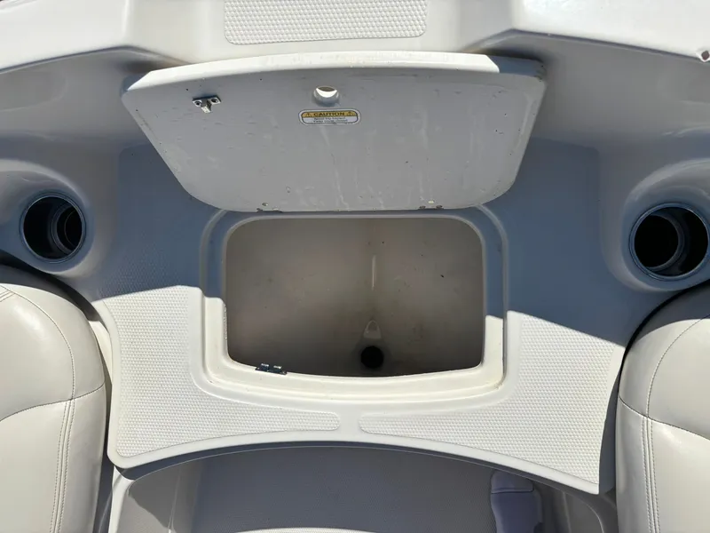 Slide: The Image of Tracker TAHOE 215 2014 - 18