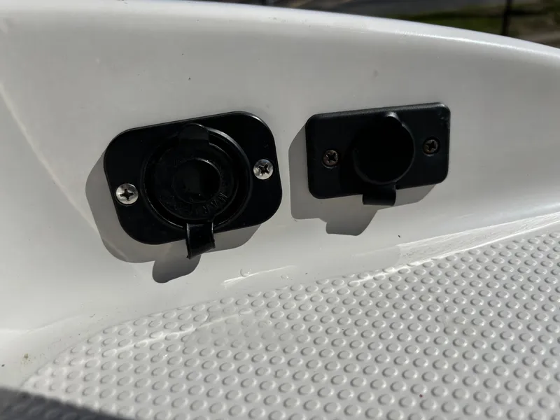 Slide: The Image of Tracker TAHOE 215 2014 - 22