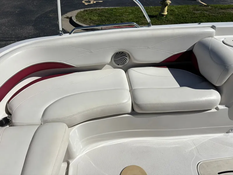 Slide: The Image of Tracker TAHOE 215 2014 - 4