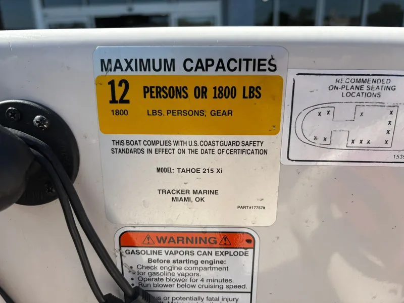 Slide: The Image of Tracker TAHOE 215 2014 - 7