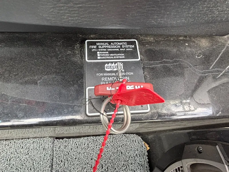 Slide: The Image of MasterCraft XT22 2020 - 15