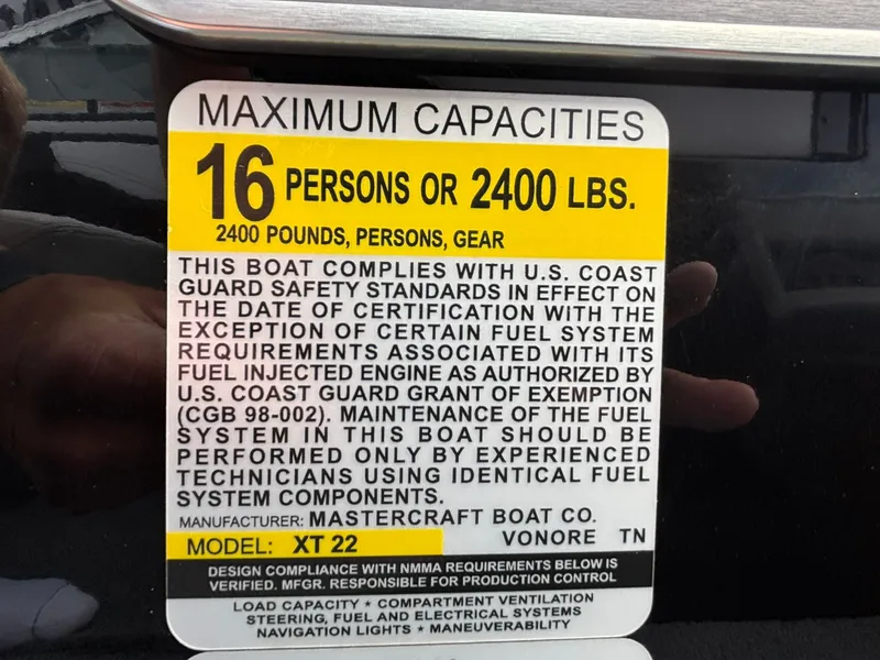 Slide: The Image of MasterCraft XT22 2020 - 23