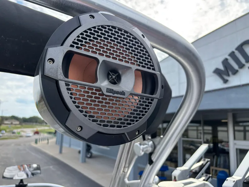 Slide: The Image of MasterCraft XT22 2020 - 9