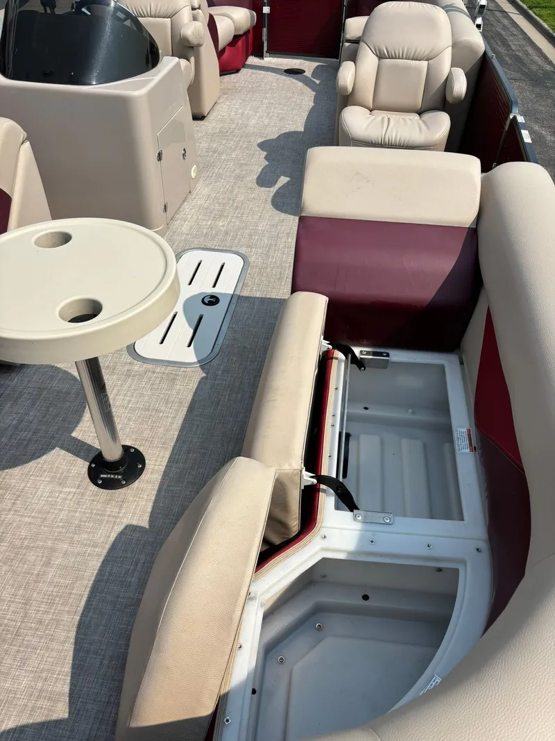 Slide: The Image of Palm Beach 240 ULTRA RF BULLET 2017 - 10