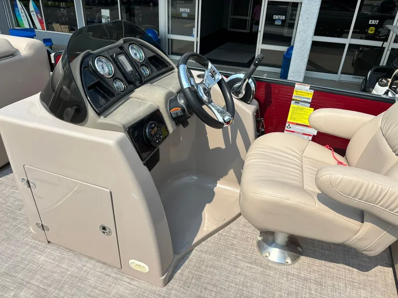 Slide: The Image of Palm Beach 240 ULTRA RF BULLET 2017 - 13